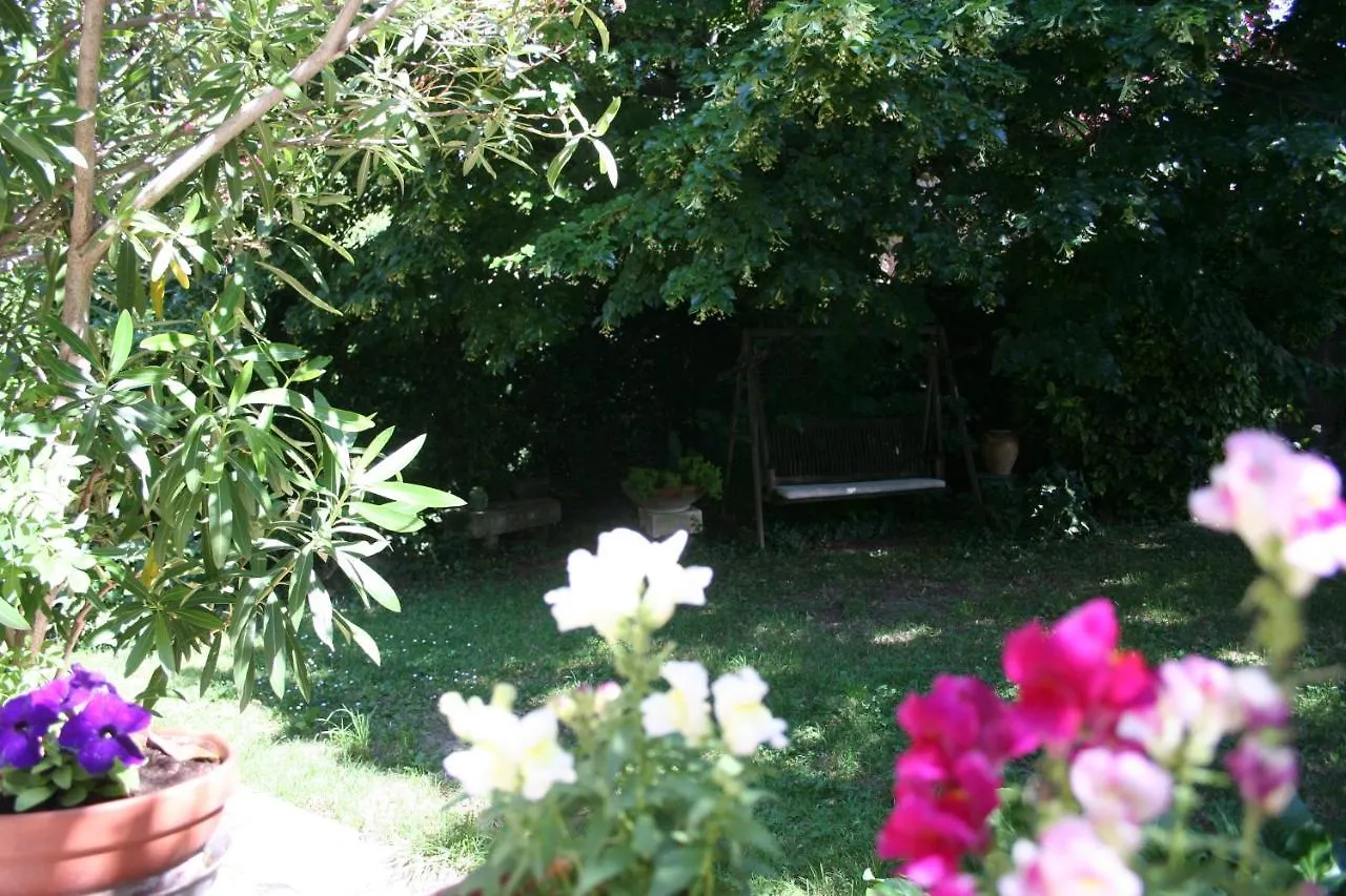 Aparthotel Le Mas Des Dames Appartement Avignone Francia