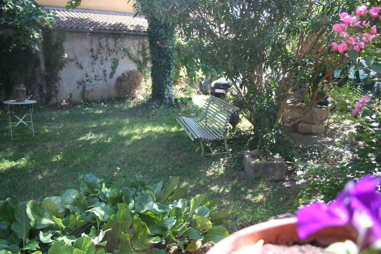 Le Mas des Dames Appartement Avignon 0*,  France